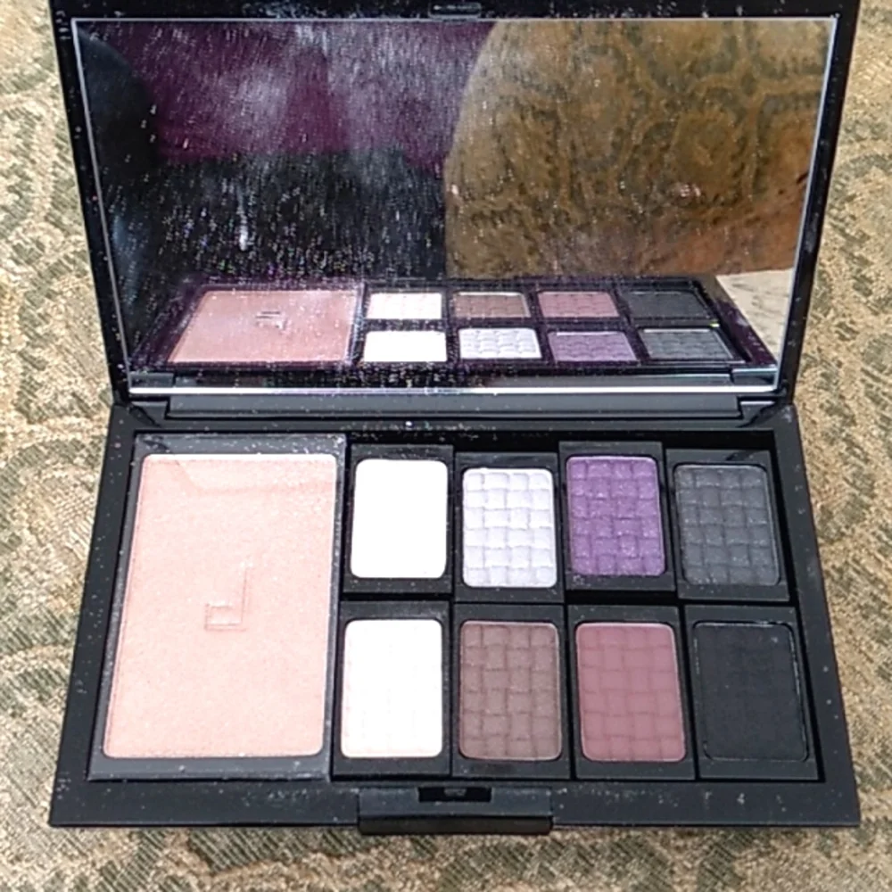 Doucce palette Freematic eyeshadow Smokey eye finish - Picture 2 of 7